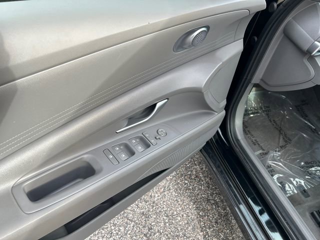 Used 2024 Hyundai Elantra SEL image 24