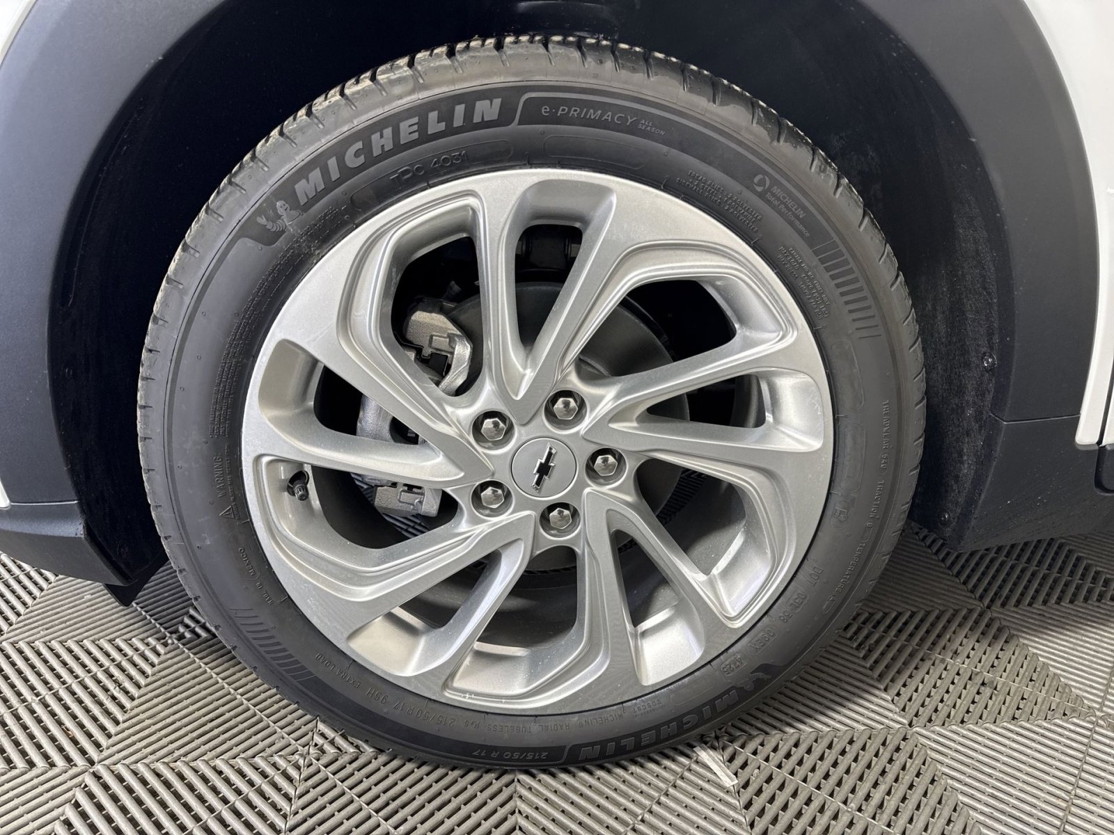 New 2027 Chevrolet Bolt LT w/ Comfort Package image 12