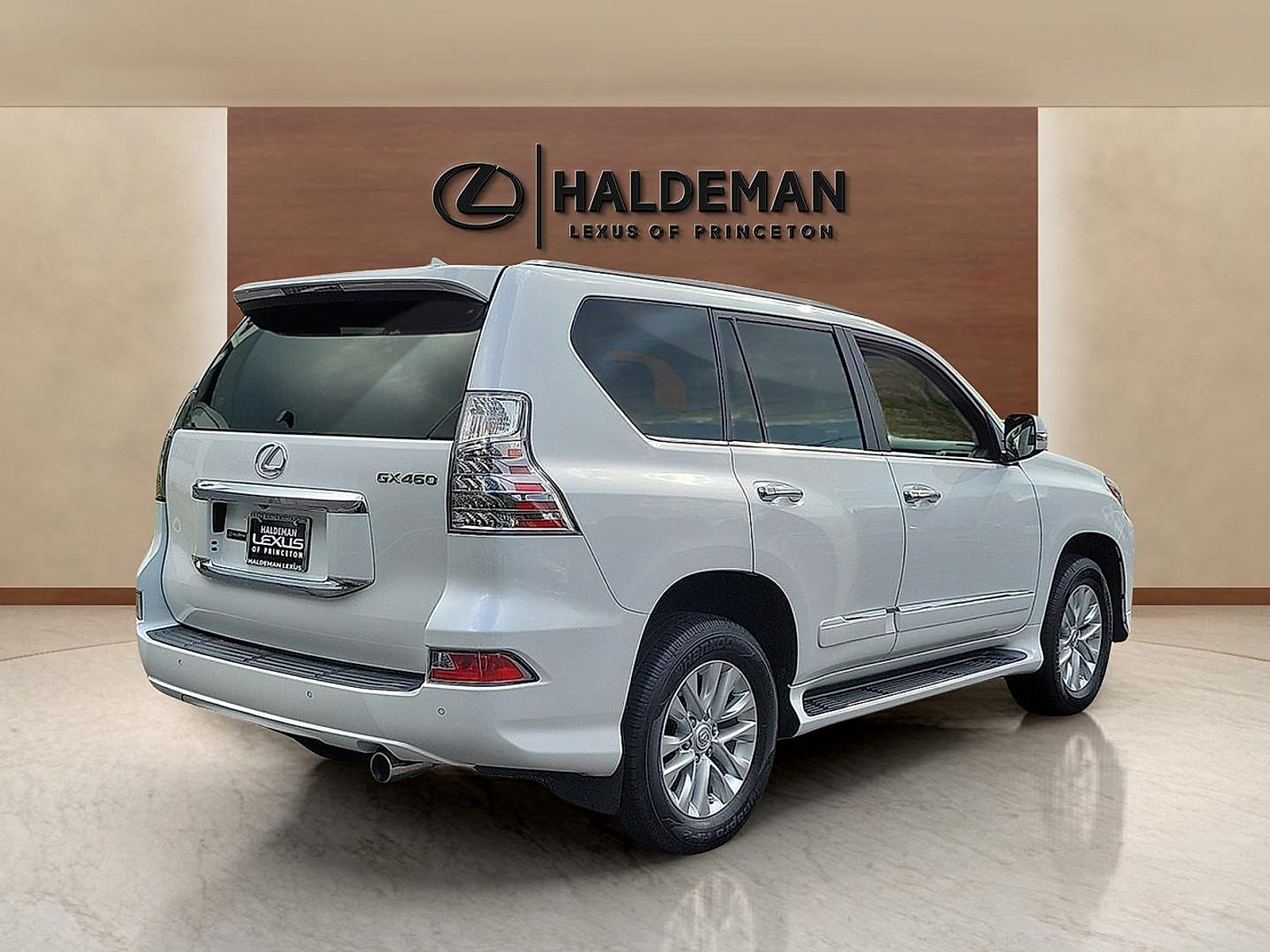 Used 2015 Lexus GX 460 w/ Premium Package AWD/4WD image 6