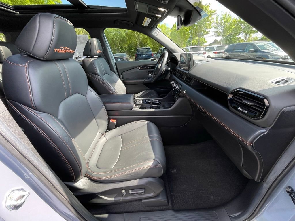 Certified 2024 Honda Pilot TrailSport image 36