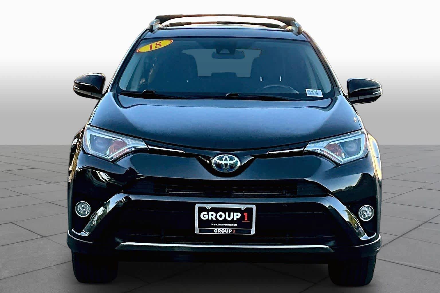 Used 2018 Toyota RAV4 XLE w/ Convenience Package AWD/4WD image 3