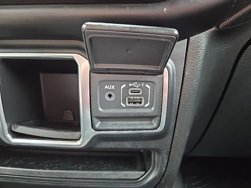 Used 2022 Jeep Wrangler Unlimited Willys image 25