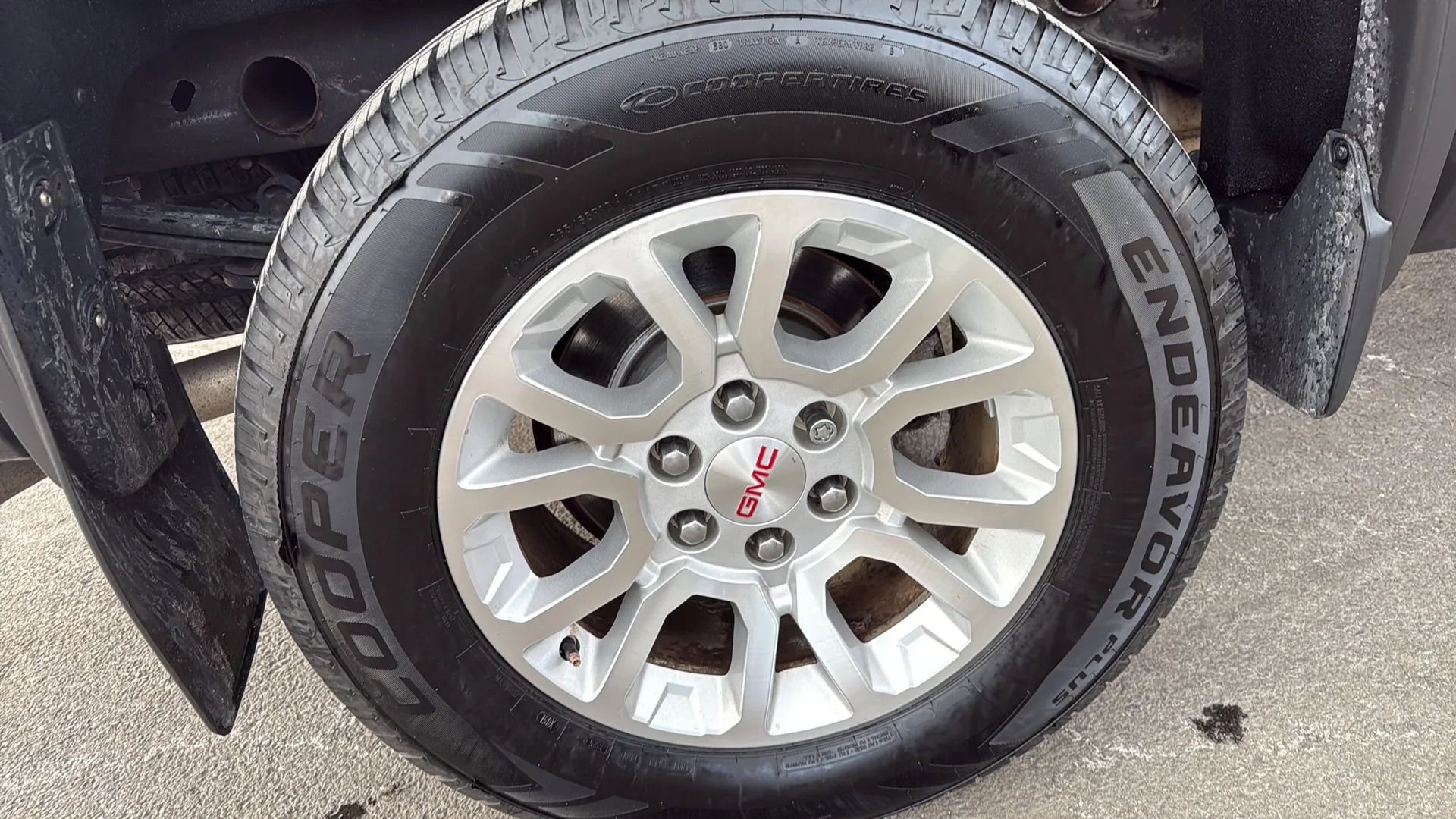 Used 2017 GMC Sierra 1500 SLE w/ SLE Value Package image 13