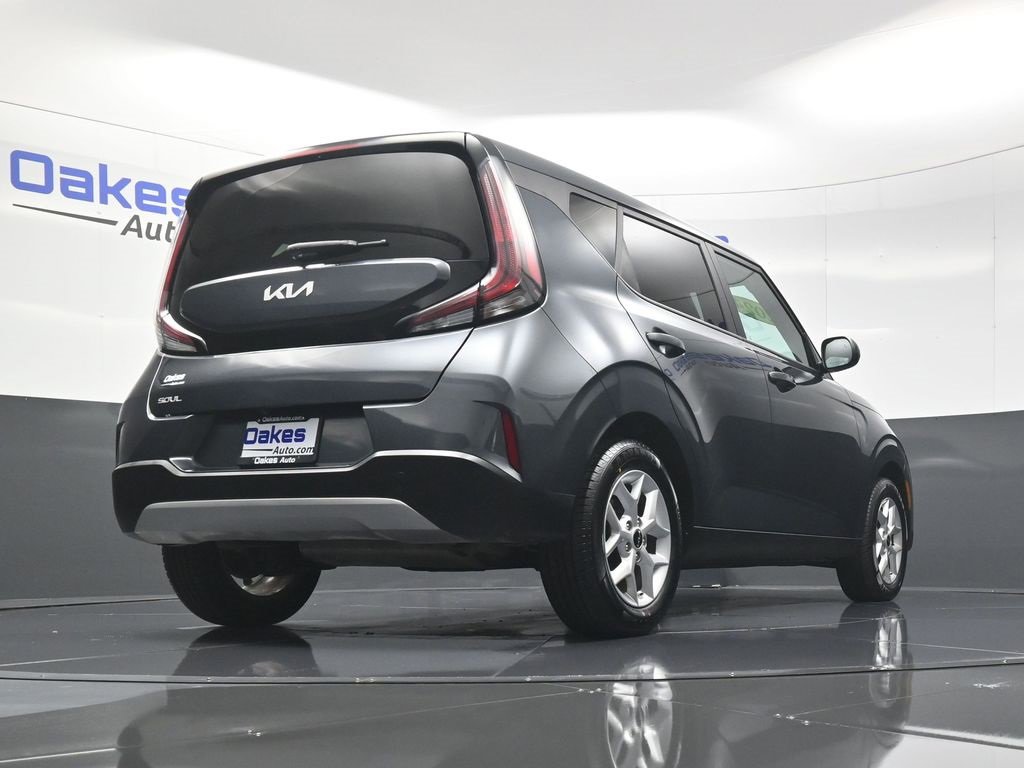 Certified 2024 Kia Soul LX w/ Option Group 015 image 40