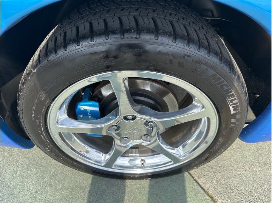 Used 2000 Chevrolet Corvette Coupe w/ Memory Pkg image 16