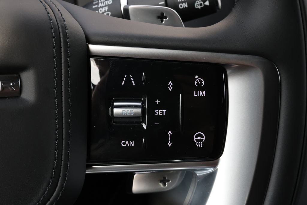 New 2026 Land Rover Range Rover Long Wheelbase SE AWD/4WD image 9