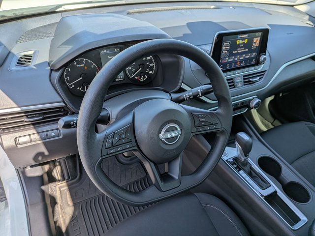 Certified 2025 Nissan Altima 2.5 S FWD image 15