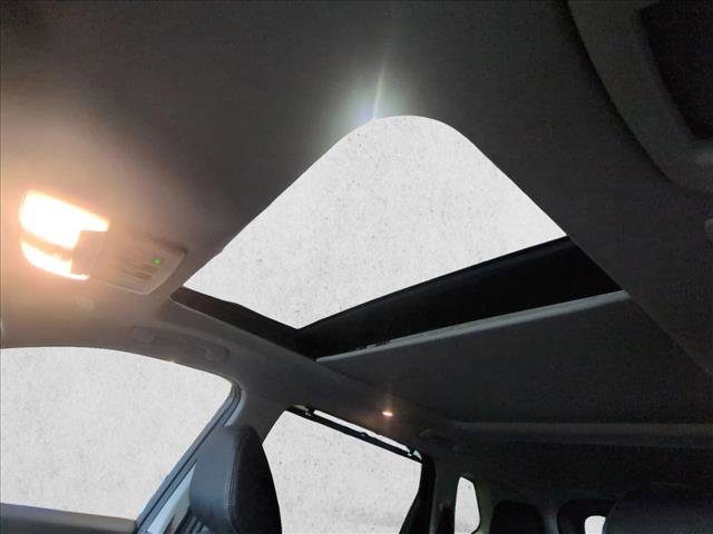 Used 2025 Nissan Rogue SL w/ Tech Package FWD image 16