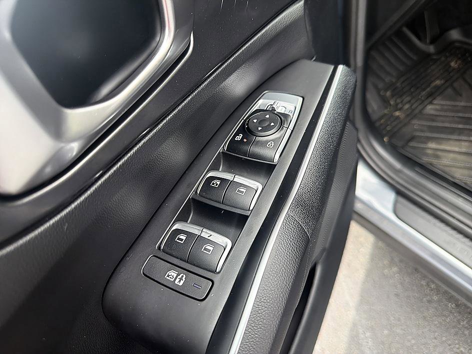 Used 2025 Kia Sorento EX image 10