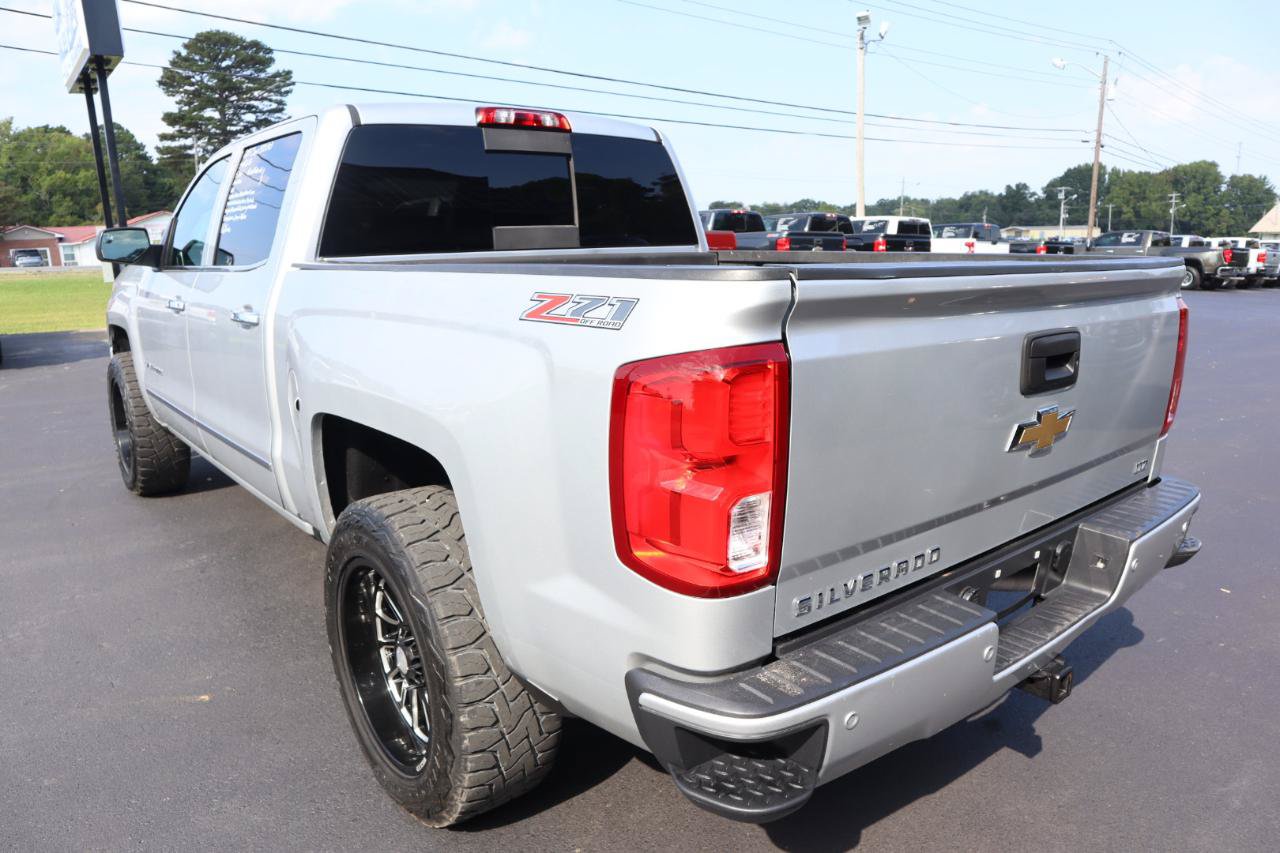 Used 2017 Chevrolet Silverado 1500 LTZ Z71 w/ LTZ Plus Package AWD/4WD image 7