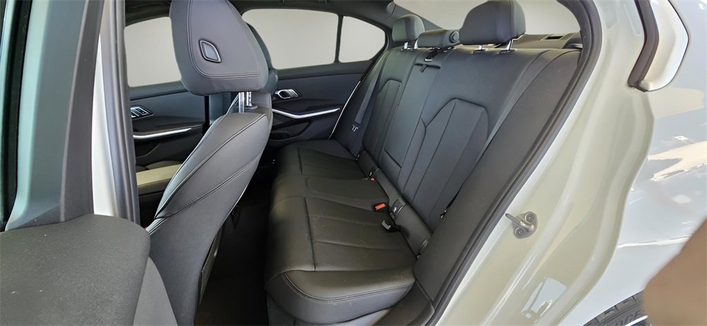 Used 2020 BMW 330i Sedan w/ Premium Package image 20