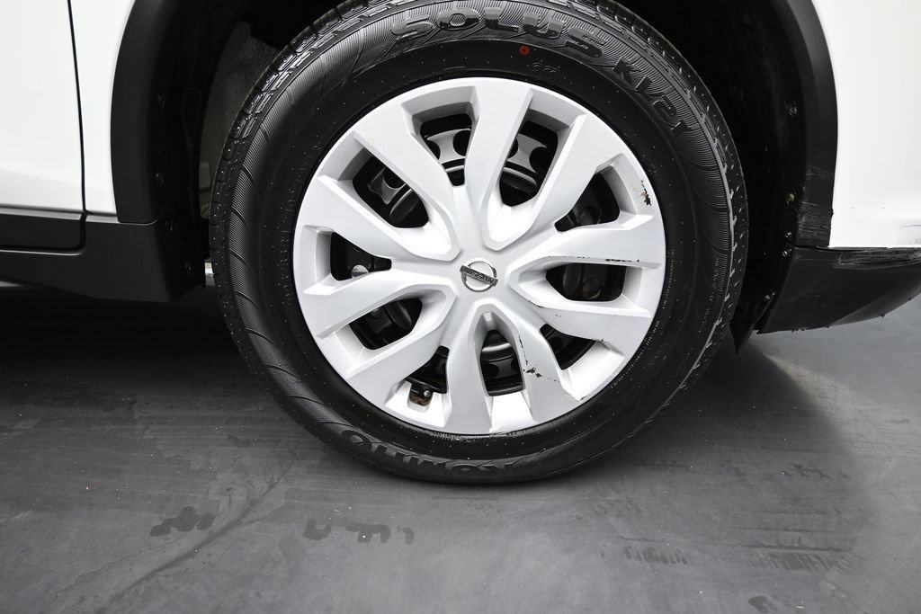Used 2019 Nissan Rogue S AWD/4WD image 10