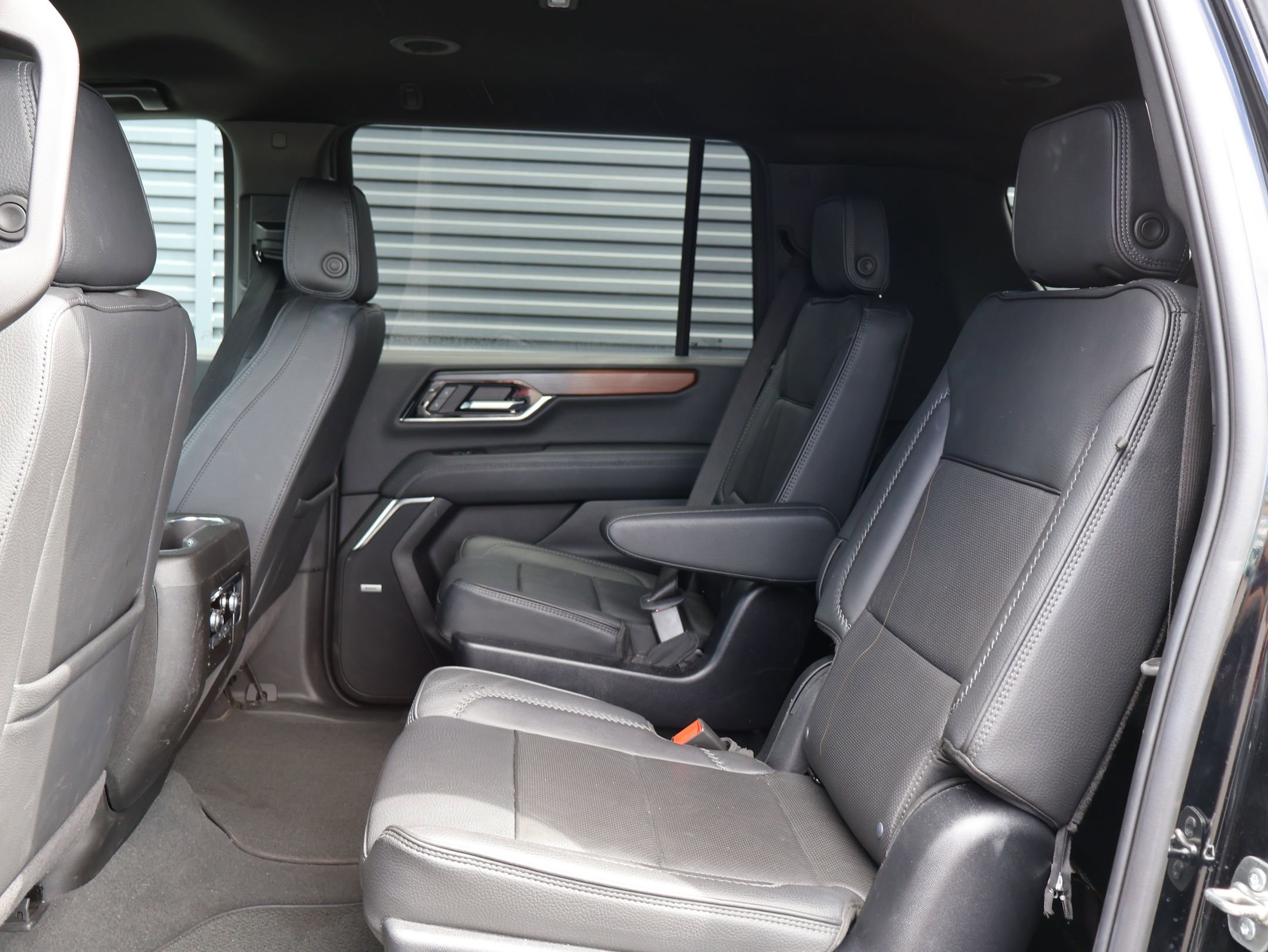 Used 2025 GMC Yukon XL Denali image 22
