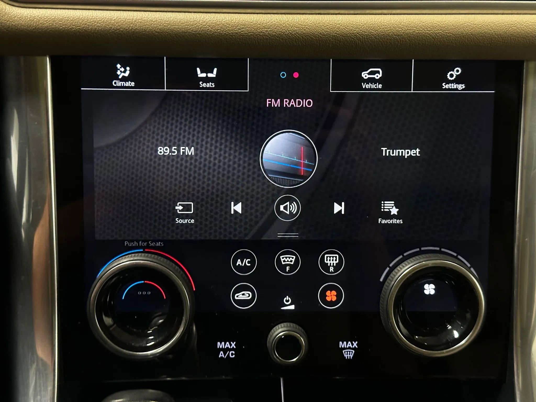 Used 2019 Land Rover Range Rover Sport HSE image 41