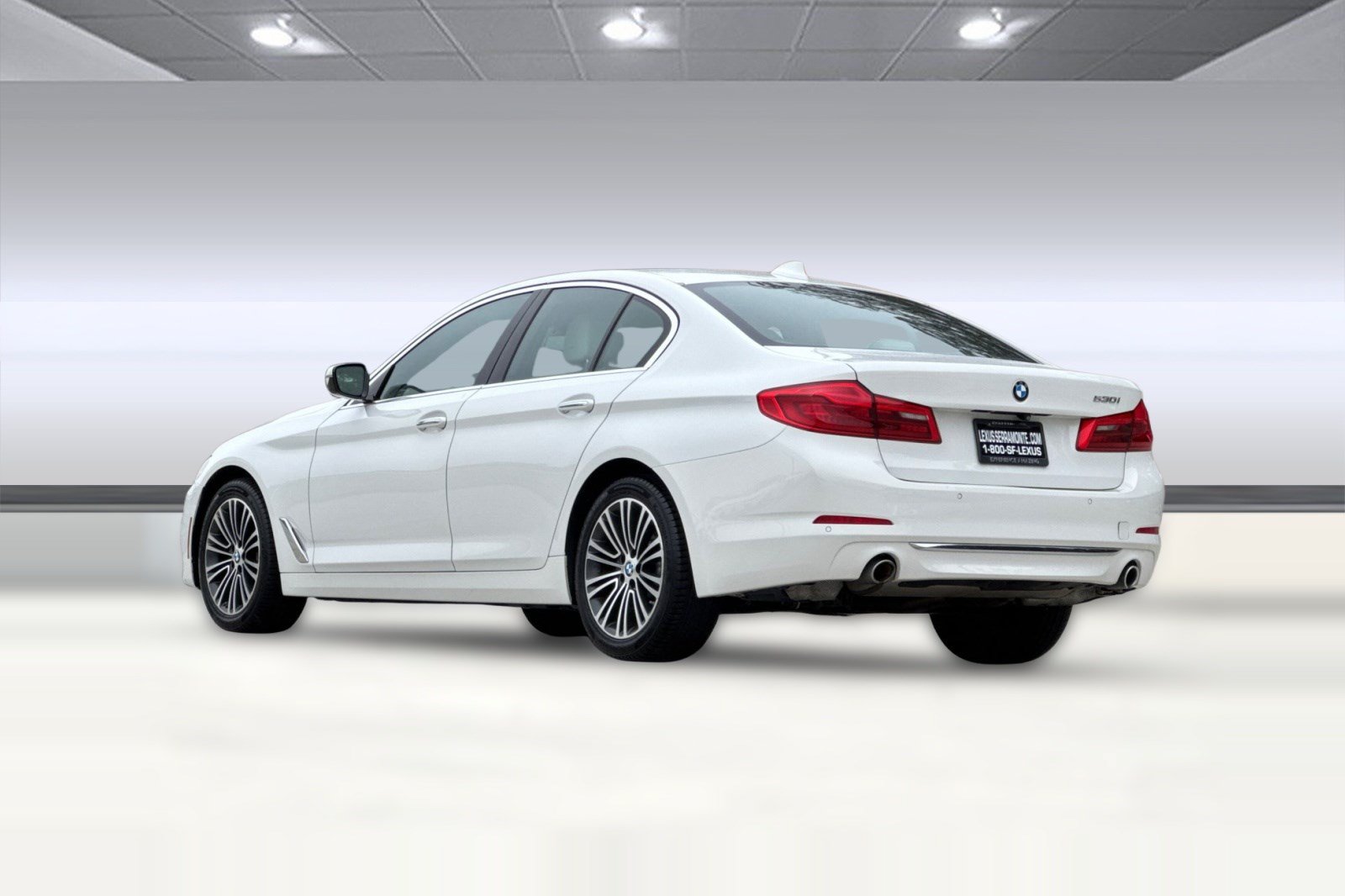 Used 2018 BMW 530i RWD image 3
