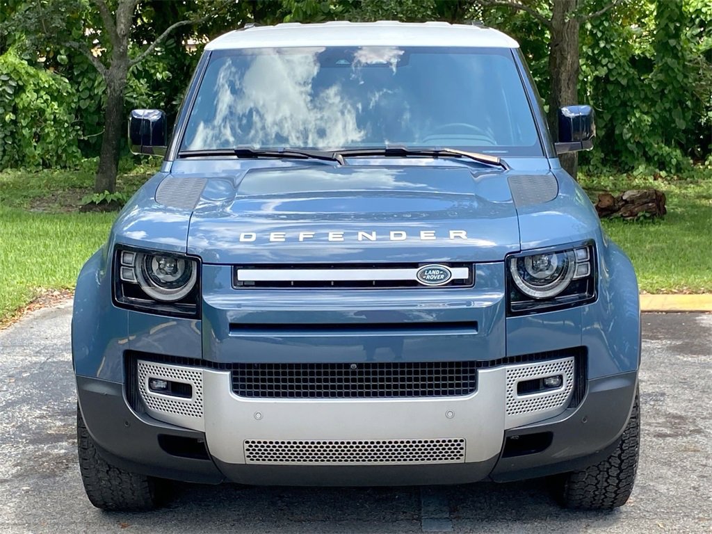 Used 2023 Land Rover Defender 90 S image 2