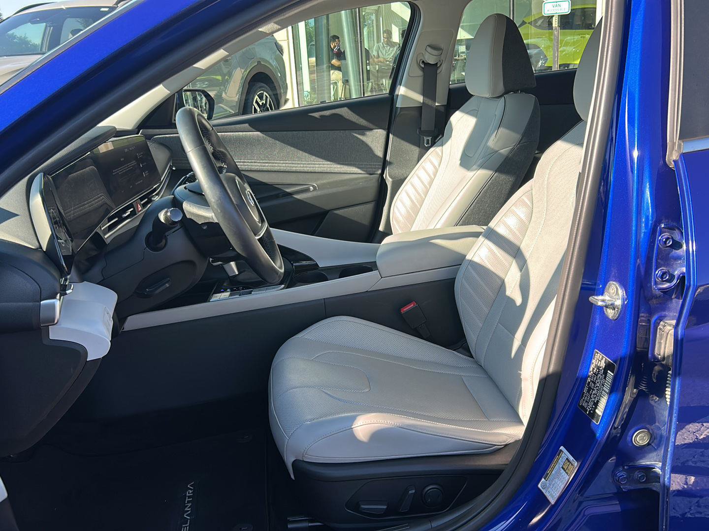 Certified 2023 Hyundai Elantra Limited FWD image 14