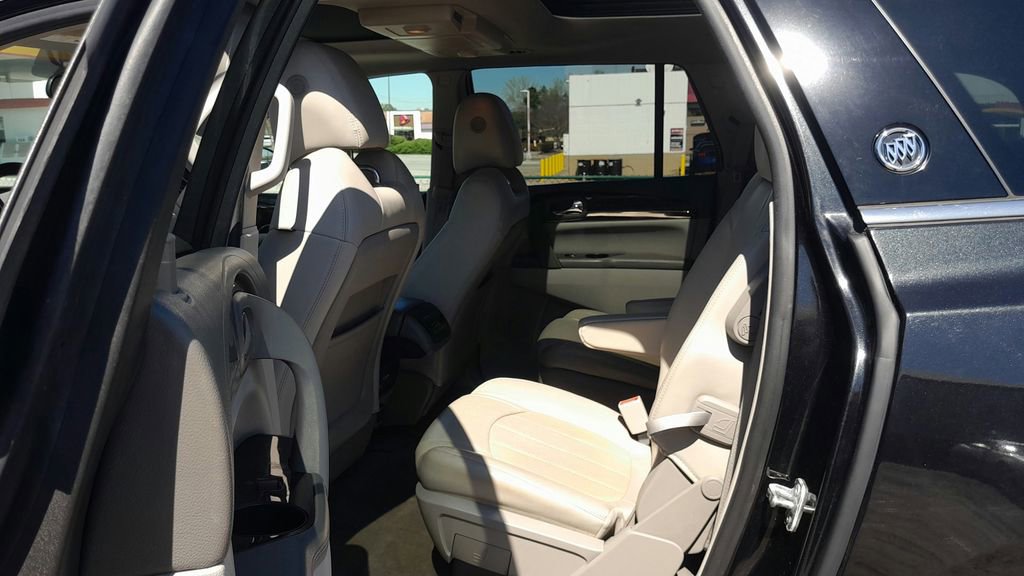 Used 2015 Buick Enclave Premium image 30