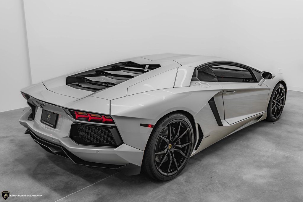 Used 2015 Lamborghini Aventador LP 700-4 image 29