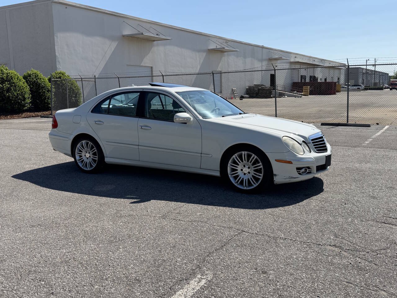 Used 2008 Mercedes-Benz E 350 4MATIC Sedan image 27