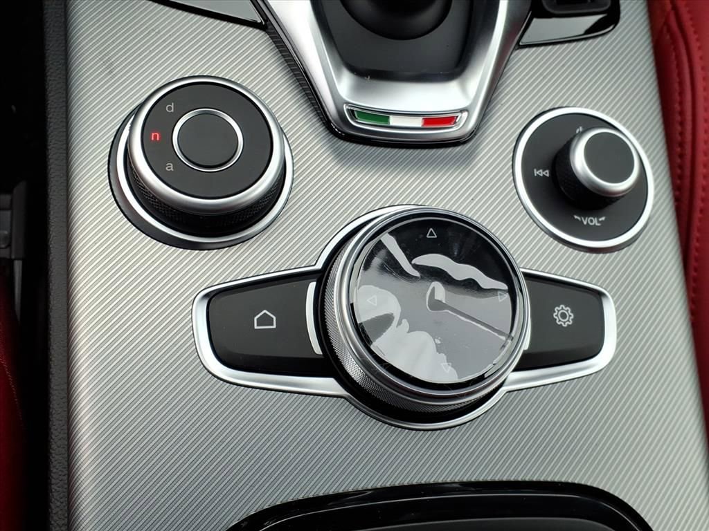 New 2025 Alfa Romeo Stelvio Sprint w/ Convenience Package AWD/4WD image 23
