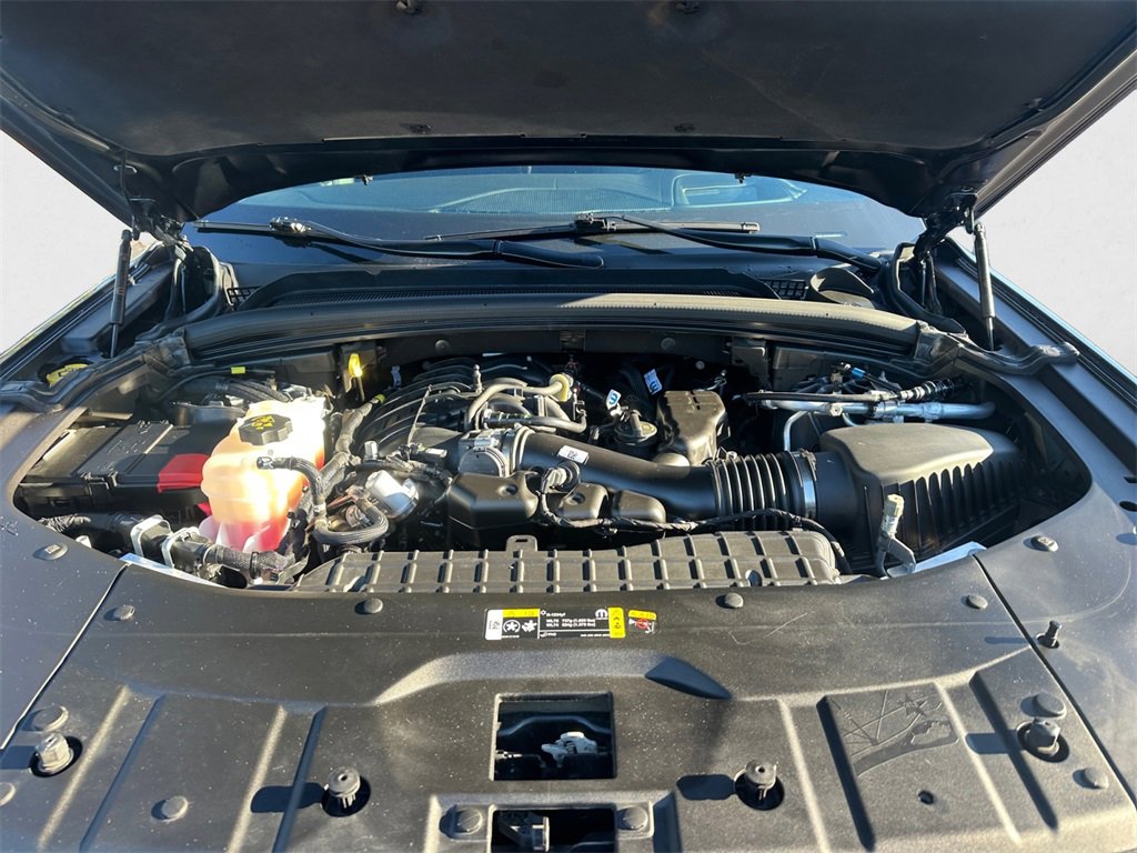 Used 2025 Jeep Grand Cherokee L Overland w/ Advanced Protech Group III image 14