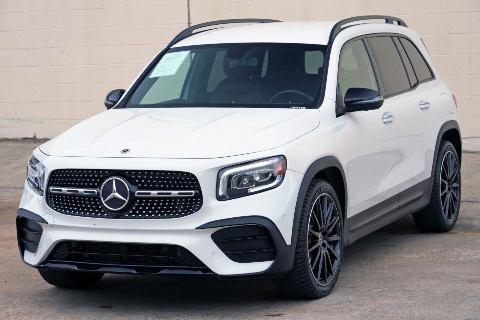 Used 2021 Mercedes-Benz GLB 250 w/ AMG Line image 47