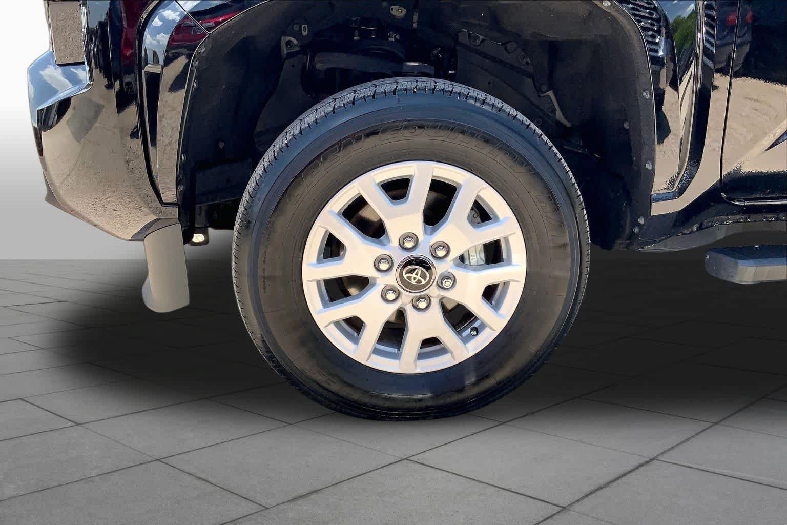 Used 2025 Toyota Tacoma SR RWD image 10