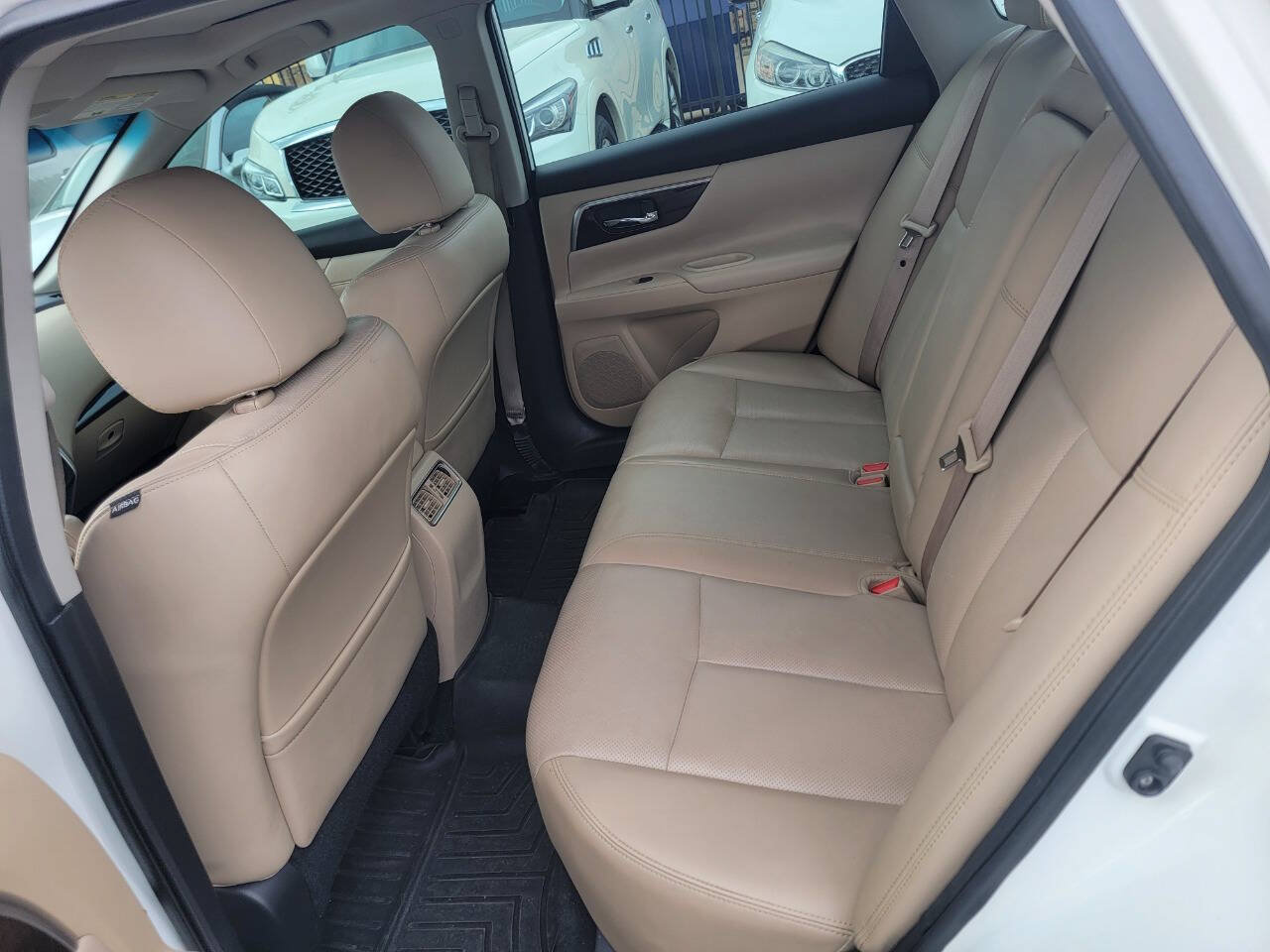 Used 2015 Nissan Altima 2.5 SL w/ Technology Package FWD image 23