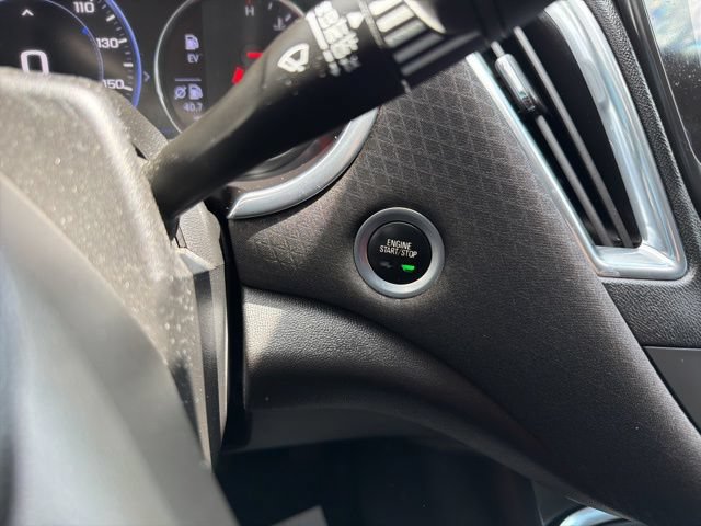 Used 2019 Chevrolet Malibu Hybrid FWD image 20