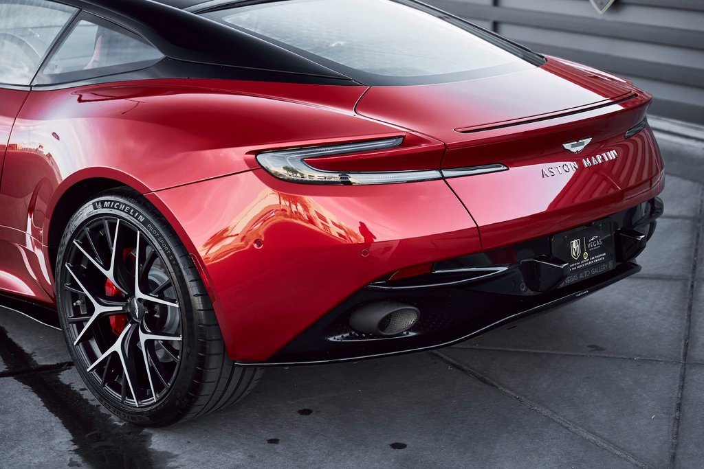 Used 2024 Aston Martin DB12 image 10