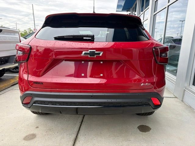 New 2026 Chevrolet Trax RS w/ Sunroof Package FWD image 5