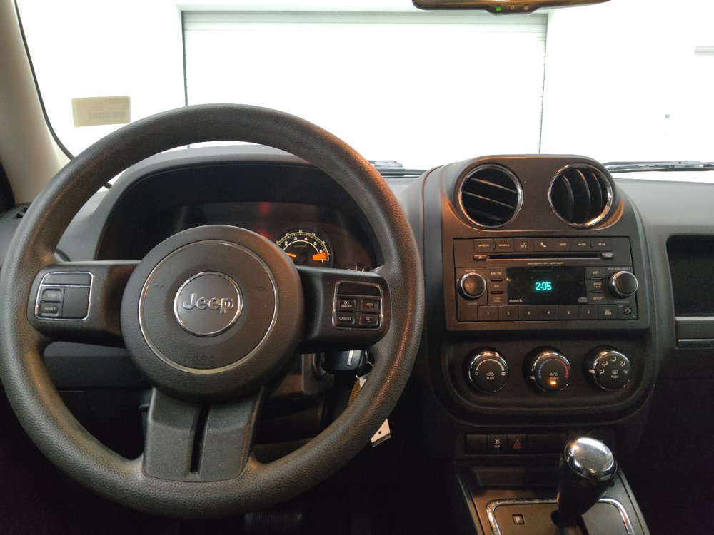 Used 2016 Jeep Patriot Sport w/ Power Value Group FWD image 22