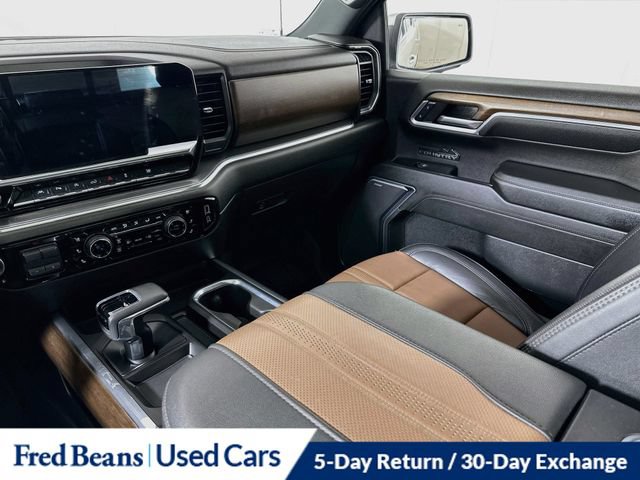 Certified 2024 Chevrolet Silverado 1500 High Country w/ High Country Premium Package AWD/4WD image 31