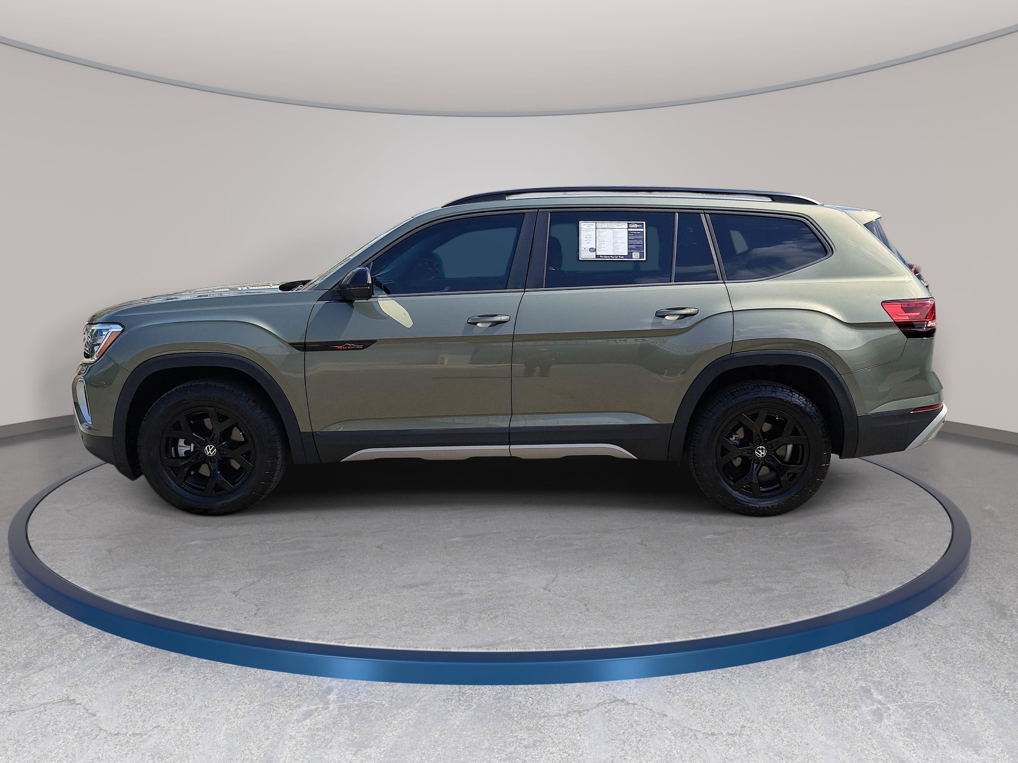Used 2024 Volkswagen Atlas Peak Edition SE image 8