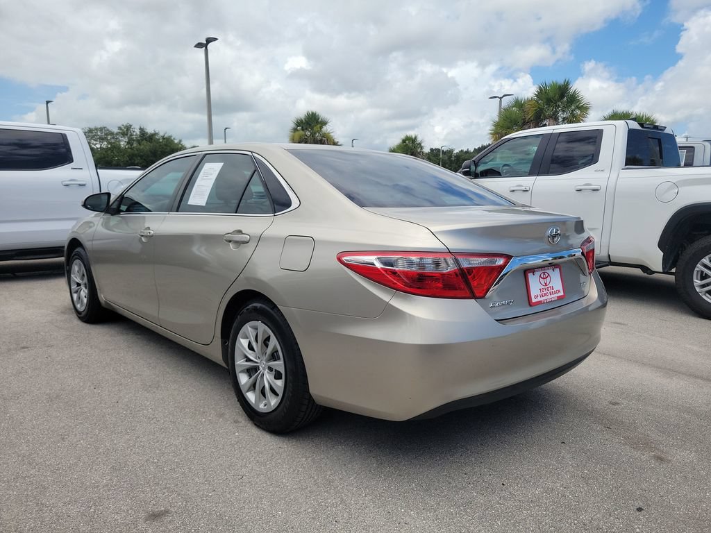 Used 2017 Toyota Camry XLE FWD image 6