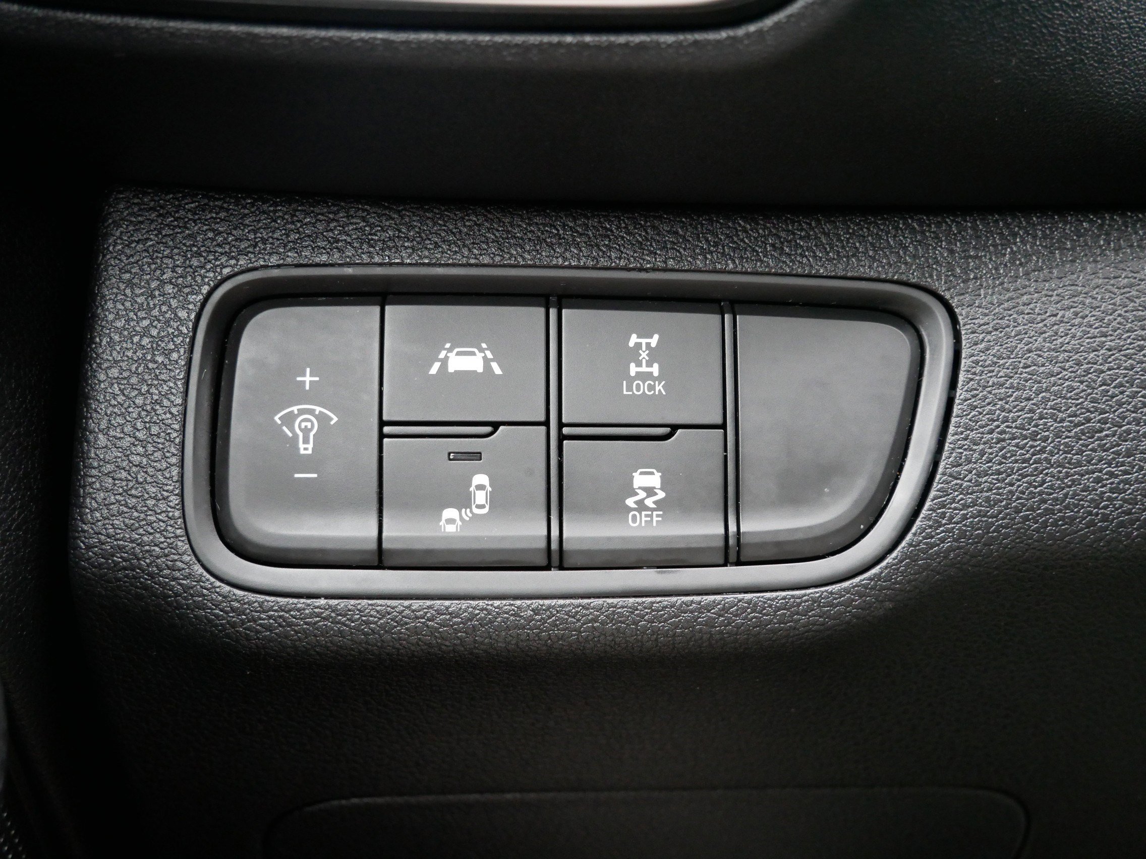 Used 2019 Hyundai Santa Fe SEL AWD/4WD image 23