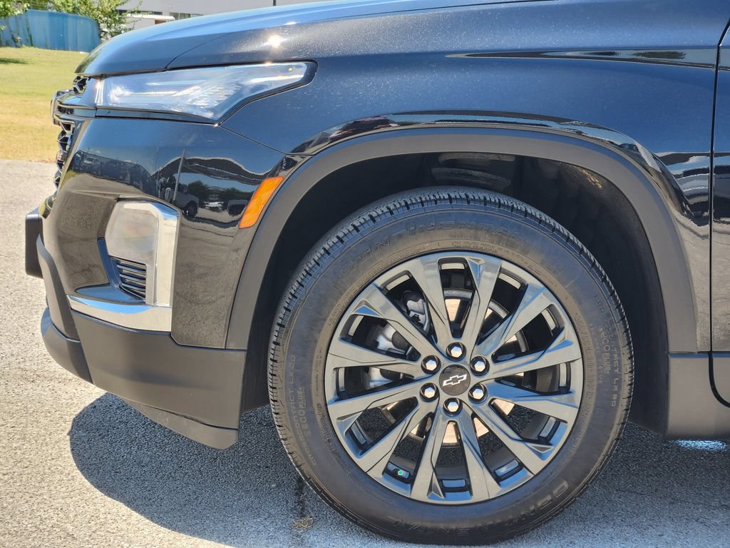 Certified 2023 Chevrolet Traverse RS FWD image 9