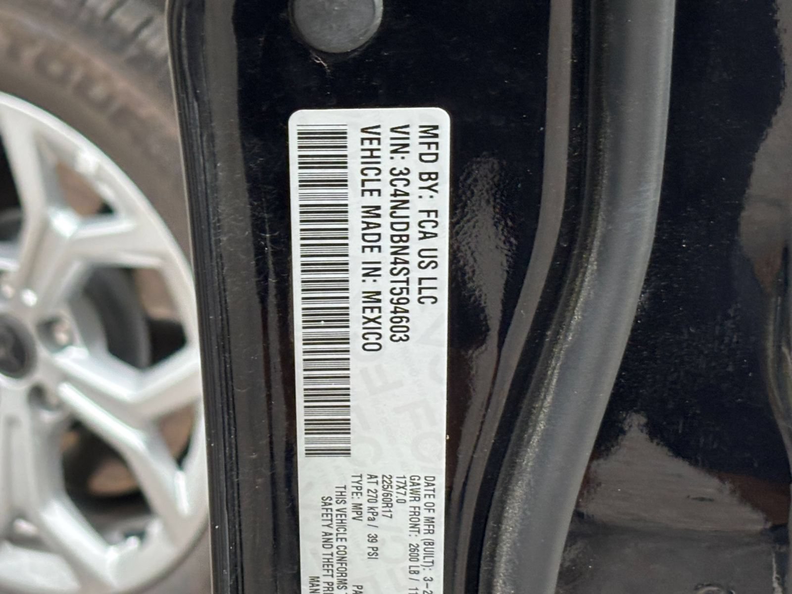 Used 2025 Jeep Compass Latitude AWD/4WD image 10