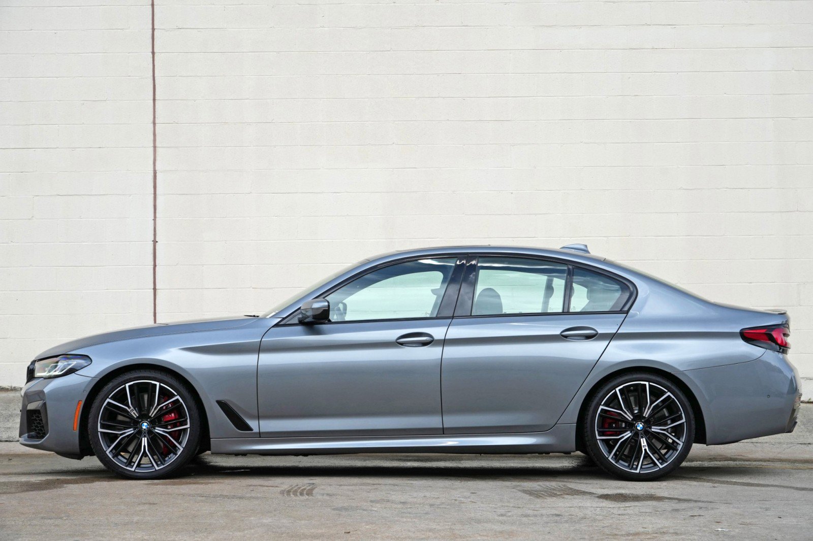 Used 2023 BMW 540i w/ M Sport Package RWD image 9