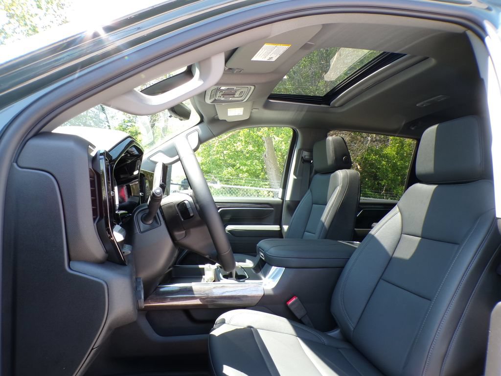 New 2026 Chevrolet Silverado 2500 LTZ w/ LTZ Convenience Package AWD/4WD image 14