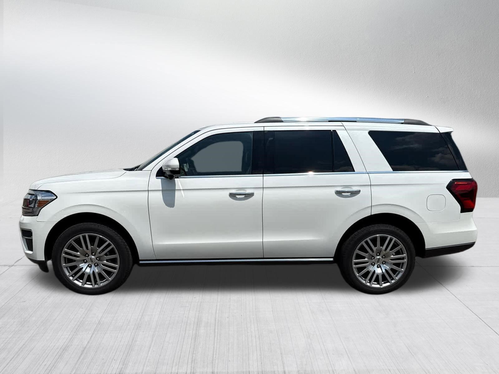 Used 2023 Ford Expedition Limited image 4