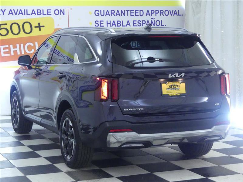 Used 2025 Kia Sorento S w/ Panoramic Sunroof Package AWD/4WD image 5