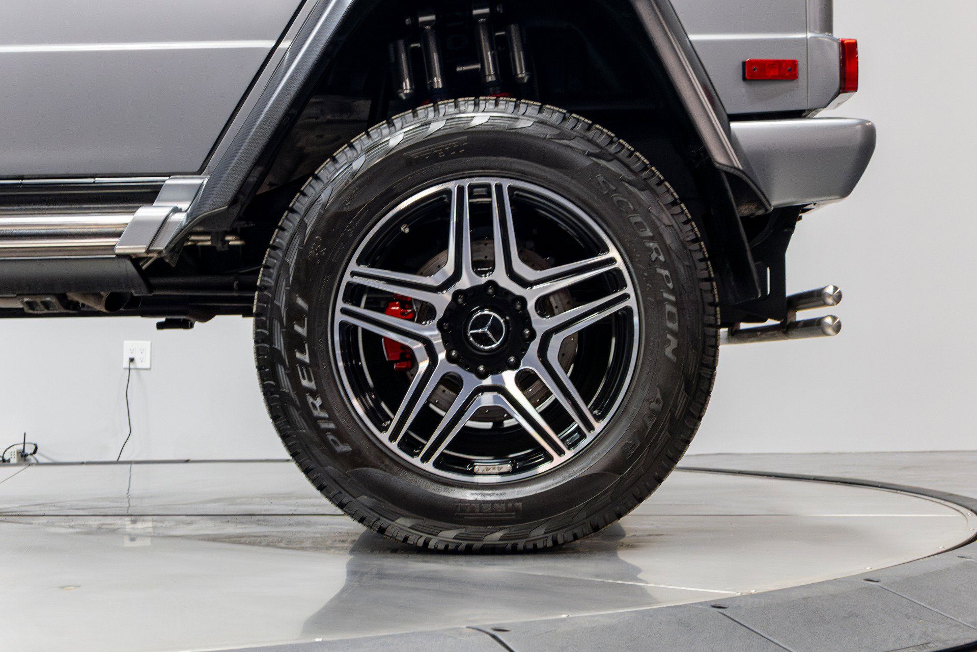 Used 2017 Mercedes-Benz G 550 Squared image 45