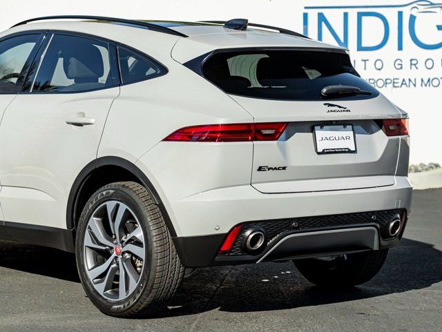 Used 2022 Jaguar E-PACE SE image 10