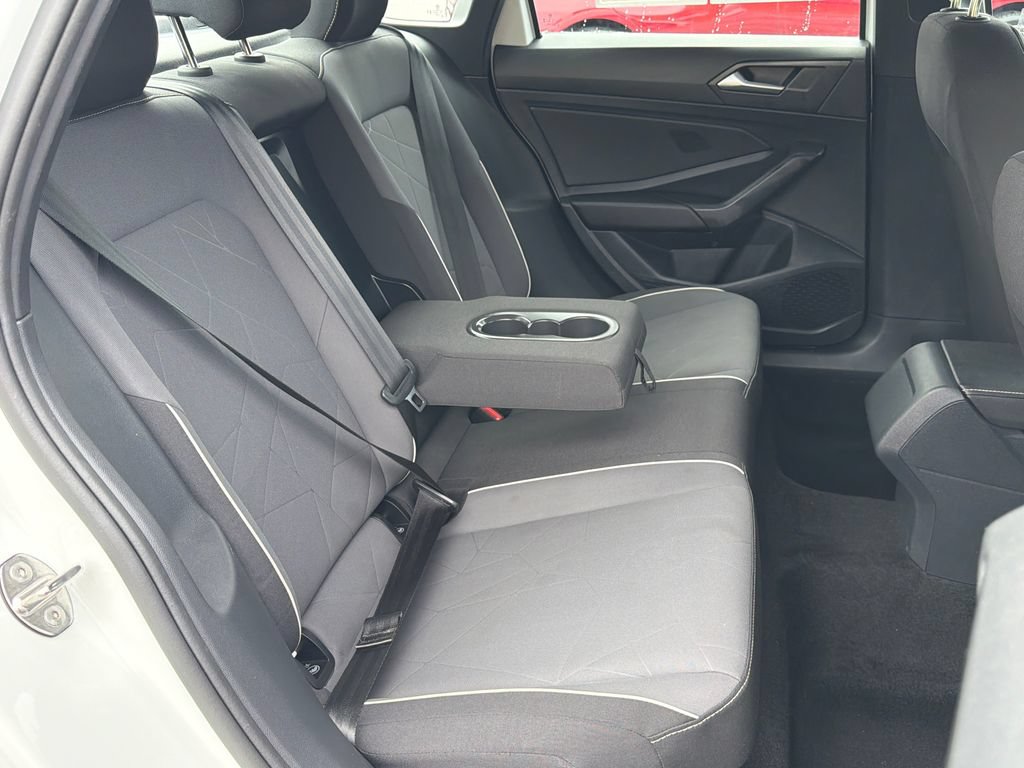 Used 2025 Volkswagen Jetta Sport FWD image 22