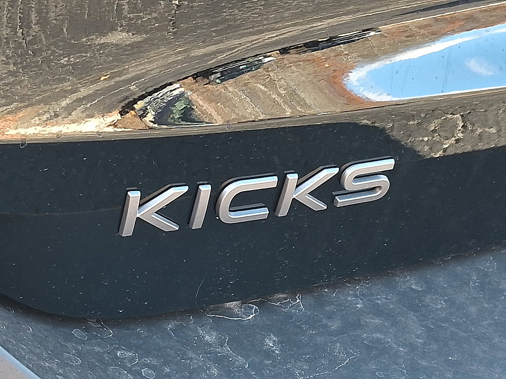New 2026 Nissan Kicks SR w/ Cold Weather Package AWD/4WD image 11