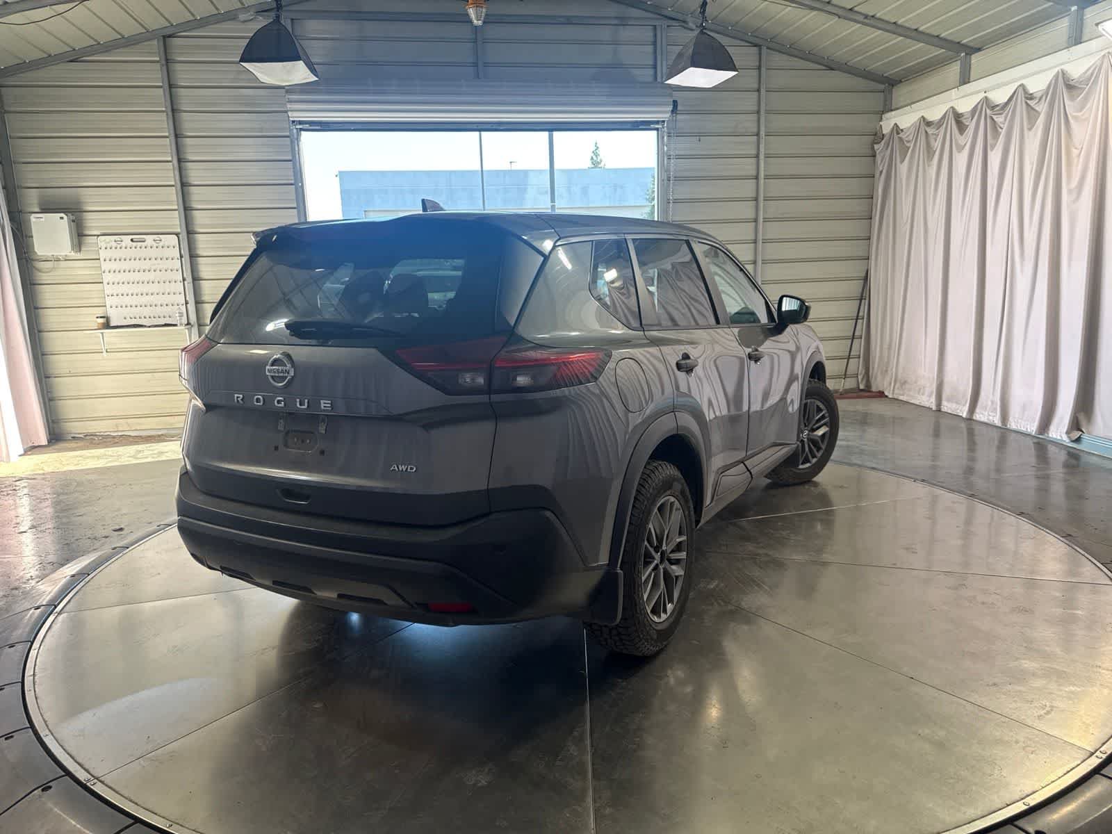 Used 2021 Nissan Rogue S AWD/4WD image 5