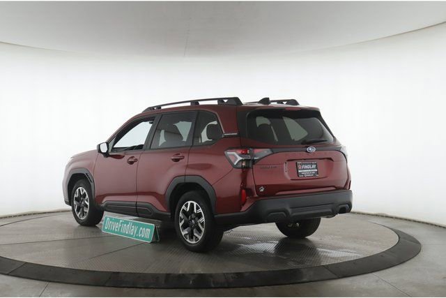 Used 2025 Subaru Forester Premium image 8