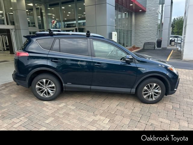 Used 2017 Toyota RAV4 XLE AWD/4WD image 12